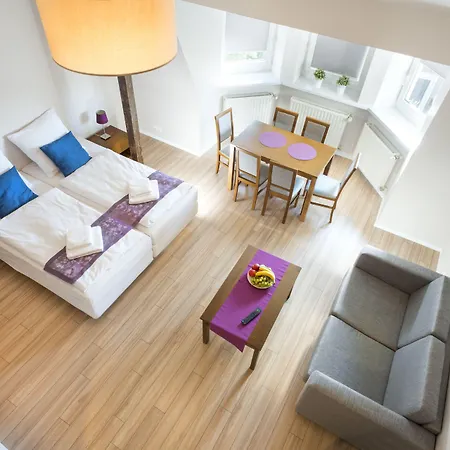 Hotel apartamentowy Emaus
