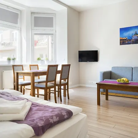 Emaus Aparthotel 3*