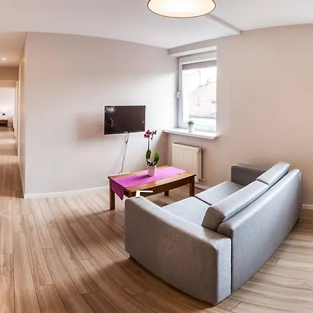 アパートホテル Emaus クラクフ