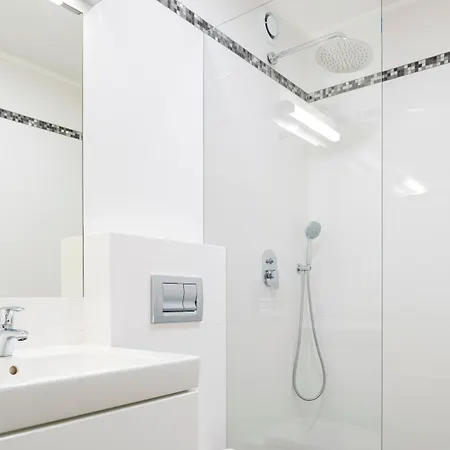 アパートホテル Emaus クラクフ