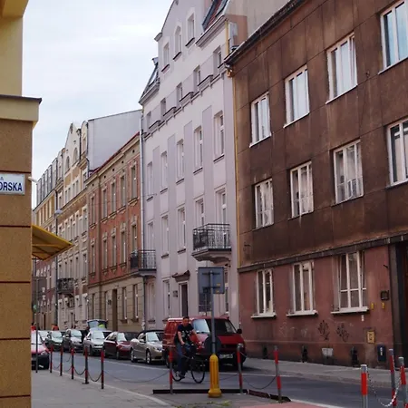 Emaus アパートホテル 3*