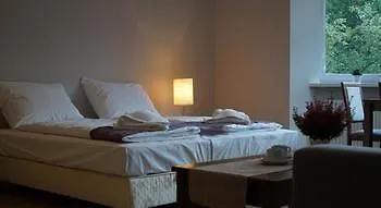 Emaus Aparthotel 3*