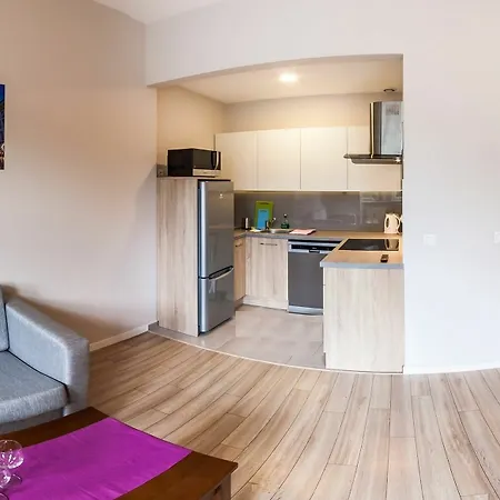 Emaus アパートホテル クラクフ