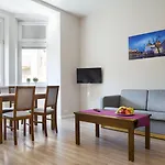 Emaus מלון דירות קרקוב