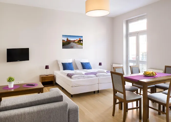 Hotel apartamentowy Emaus 3*