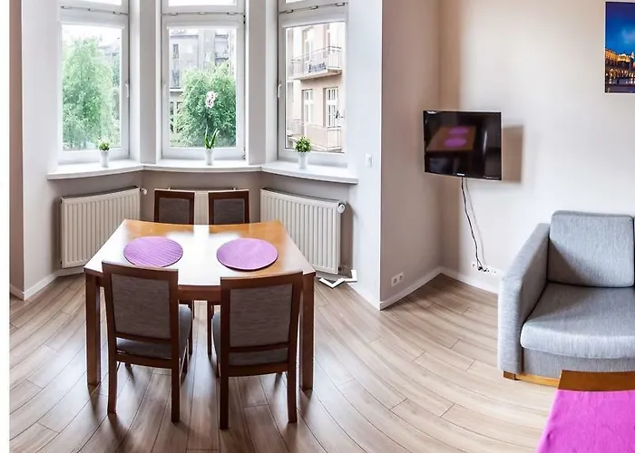 Hotel apartamentowy Emaus 3*